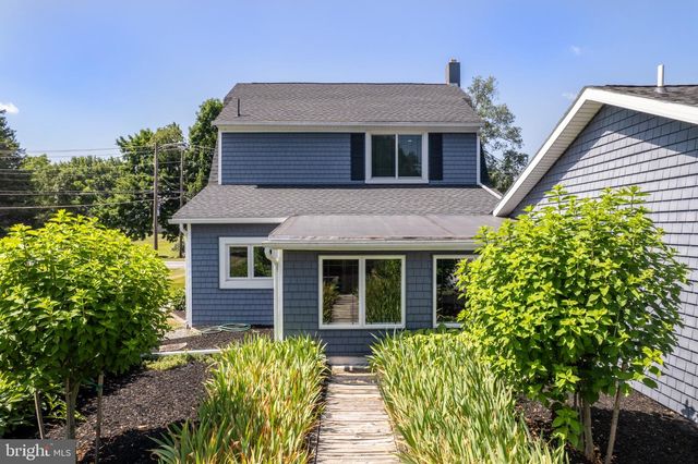 365 W MAIN STREET, Fayetteville, PA 17222