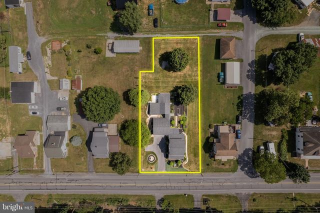 365 W MAIN STREET, Fayetteville, PA 17222
