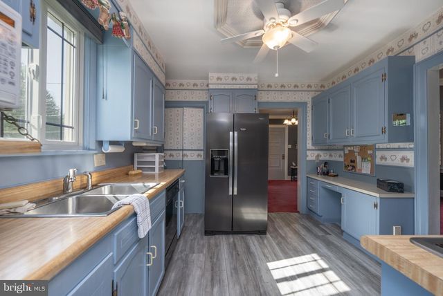 365 W MAIN STREET, Fayetteville, PA 17222