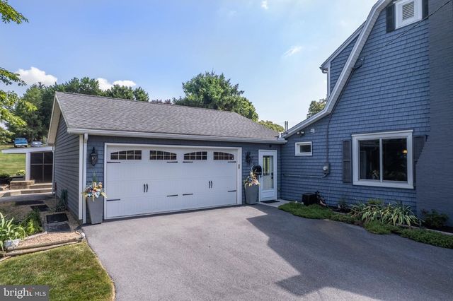365 W MAIN STREET, Fayetteville, PA 17222