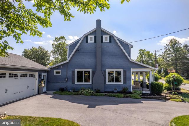 365 W MAIN STREET, Fayetteville, PA 17222
