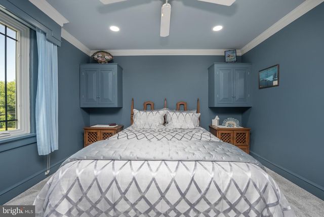 365 W MAIN STREET, Fayetteville, PA 17222