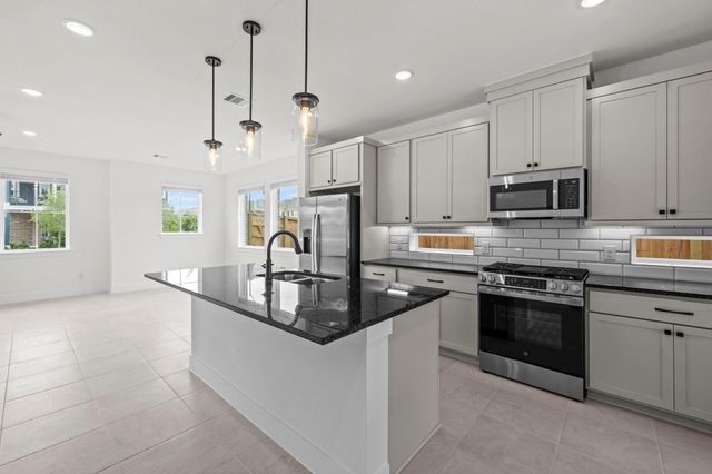 7607 Swooping Swallow Lane, Katy, TX 77493