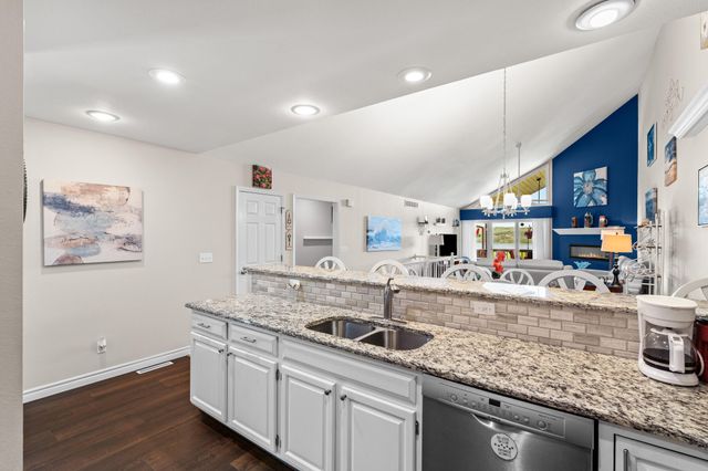 219 Point Seven Road 10, Kimberling City, MO 65686