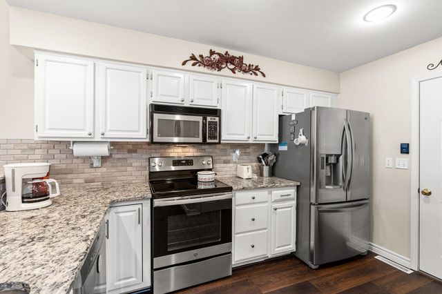219 Point Seven Road 10, Kimberling City, MO 65686