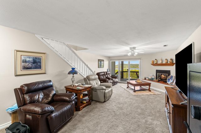 219 Point Seven Road 10, Kimberling City, MO 65686