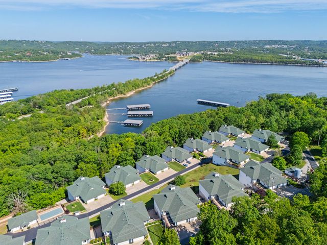 219 Point Seven Road 10, Kimberling City, MO 65686