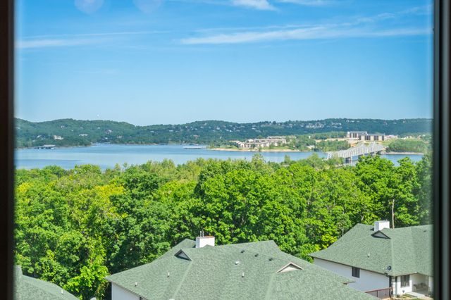 219 Point Seven Road 10, Kimberling City, MO 65686