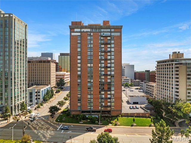 200 S Brentwood Boulevard 6F, St Louis, MO 63105