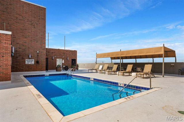 200 S Brentwood Boulevard 6F, St Louis, MO 63105