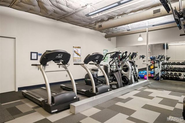 200 S Brentwood Boulevard 6F, St Louis, MO 63105