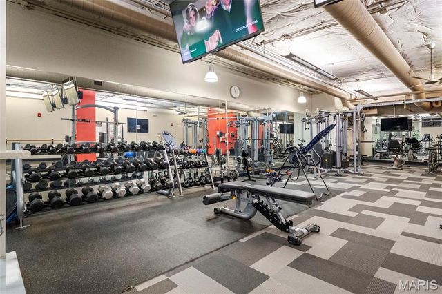 200 S Brentwood Boulevard 6F, St Louis, MO 63105