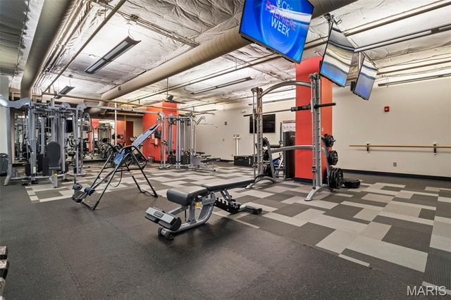 200 S Brentwood Boulevard 6F, St Louis, MO 63105
