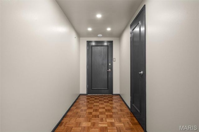 200 S Brentwood Boulevard 6F, St Louis, MO 63105