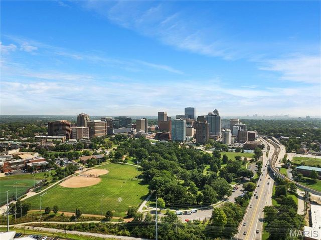 200 S Brentwood Boulevard 6F, St Louis, MO 63105