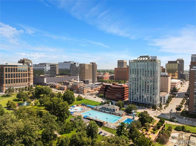 200 S Brentwood Boulevard 6F, St Louis, MO 63105