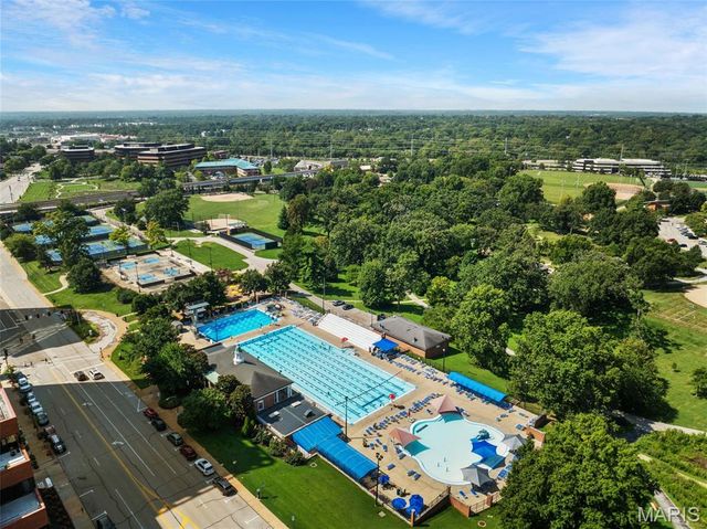 200 S Brentwood Boulevard 6F, St Louis, MO 63105