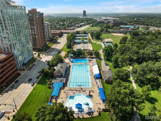 200 S Brentwood Boulevard 6F, St Louis, MO 63105