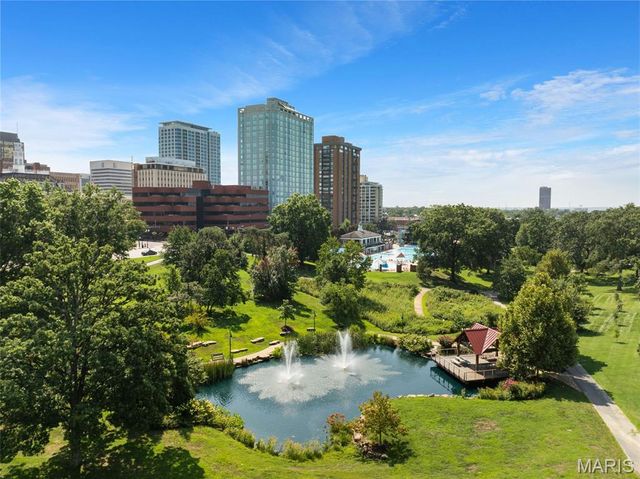 200 S Brentwood Boulevard 6F, St Louis, MO 63105