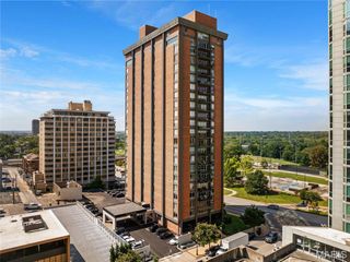 200 S Brentwood Boulevard 6F, St Louis, MO 63105