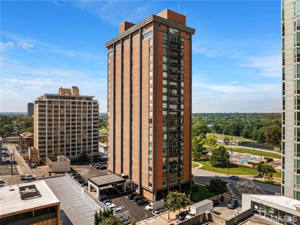 200 S Brentwood Boulevard 6F, St Louis, MO 63105