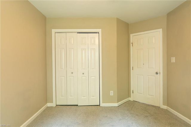 303 Bridge XING, Yorktown, VA 23692
