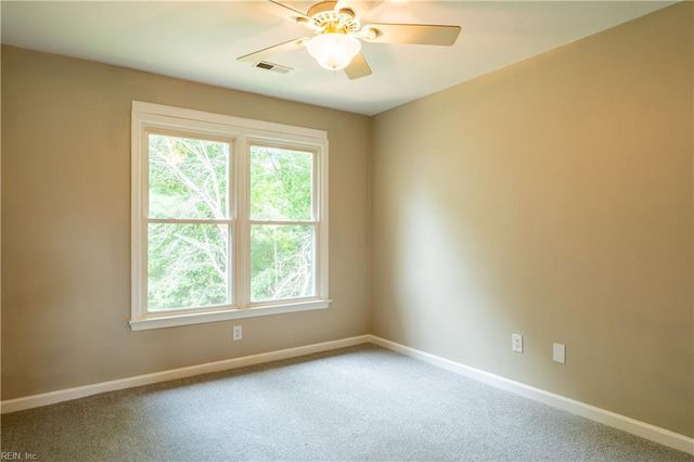 303 Bridge XING, Yorktown, VA 23692