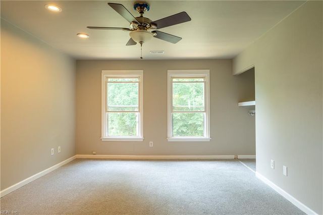 303 Bridge XING, Yorktown, VA 23692