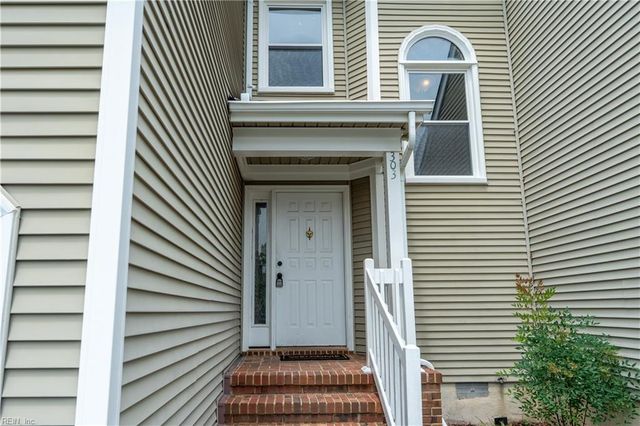 303 Bridge XING, Yorktown, VA 23692