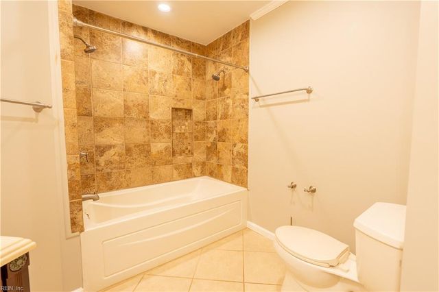 303 Bridge XING, Yorktown, VA 23692