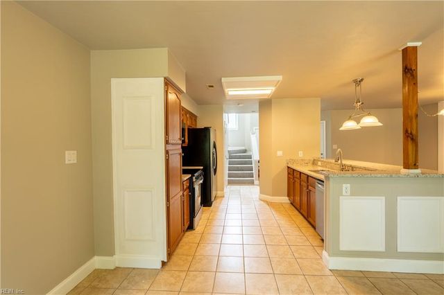 303 Bridge XING, Yorktown, VA 23692