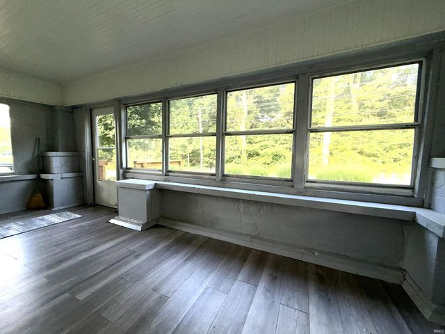 2996 Dixie Highway, Bedford, IN 47421