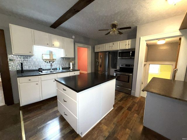 2996 Dixie Highway, Bedford, IN 47421