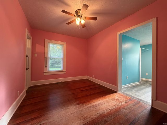 2996 Dixie Highway, Bedford, IN 47421