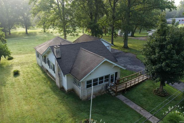 2996 Dixie Highway, Bedford, IN 47421