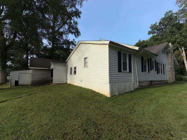 2996 Dixie Highway, Bedford, IN 47421