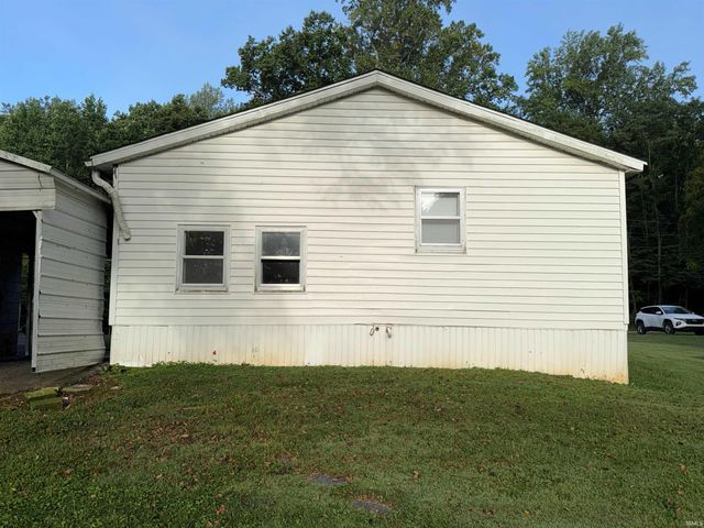 2996 Dixie Highway, Bedford, IN 47421