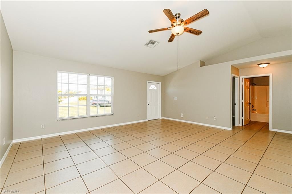113 Blackstone DR, FORT MYERS, FL 33913 — photo 3