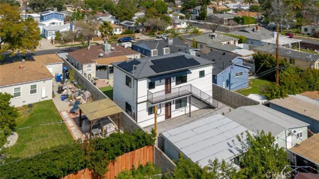 11112 Emelita Street, North Hollywood, CA 91601