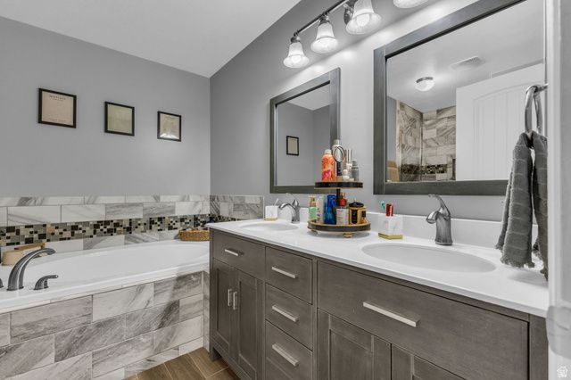 943 FARMINGTON XING, Farmington, UT 84025