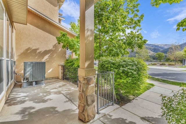 943 FARMINGTON XING, Farmington, UT 84025