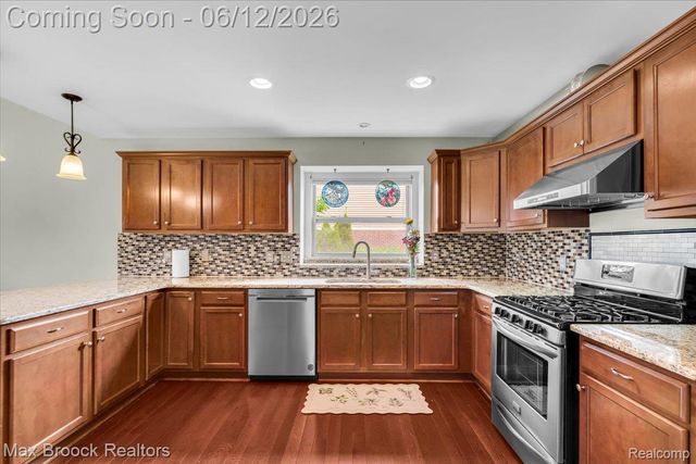 54265 Birchwood Drive, Lyon Charter Township, MI 48178