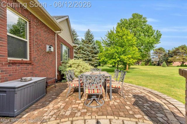 54265 Birchwood Drive, Lyon Charter Township, MI 48178