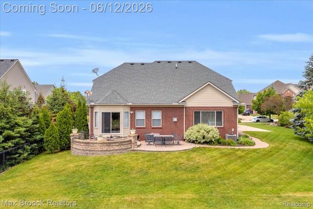 54265 Birchwood Drive, Lyon Charter Township, MI 48178