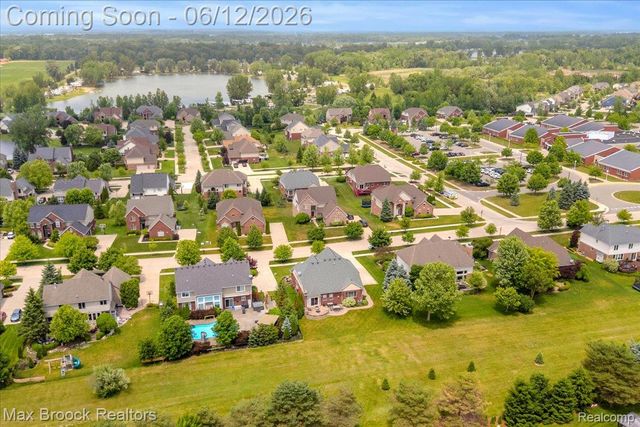 54265 Birchwood Drive, Lyon Charter Township, MI 48178