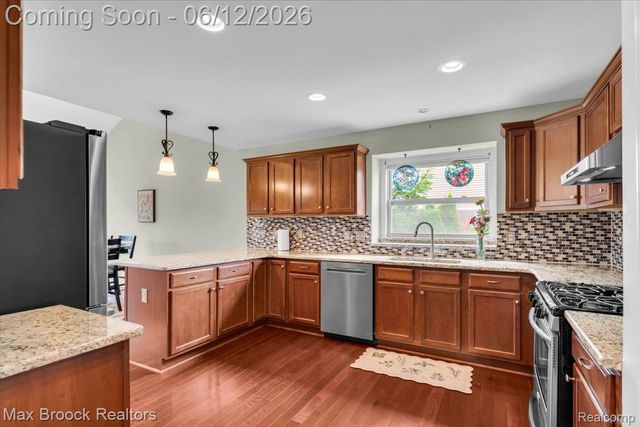 54265 Birchwood Drive, Lyon Charter Township, MI 48178