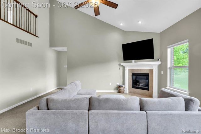54265 Birchwood Drive, Lyon Charter Township, MI 48178