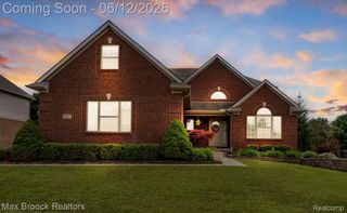 54265 Birchwood Drive, Lyon Charter Township, MI 48178