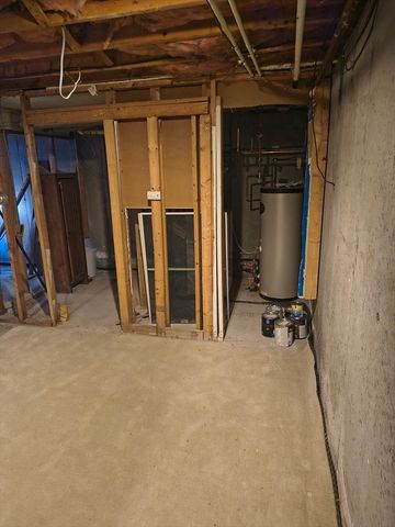 257 Bishop St, Framingham, MA 01702