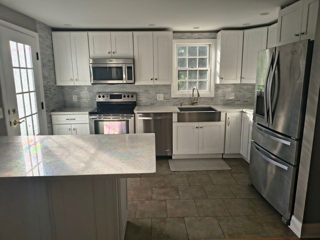 257 Bishop St, Framingham, MA 01702